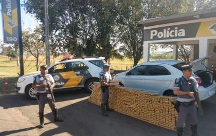 TOR apreende carro com centenas de tabletes de maconha