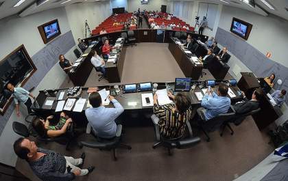 Projeto quer proibir 'feirinhas' antes de datas festivas em Araçatuba