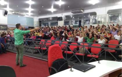 Professores da Educação Infantil e Ensino Fundamental participam de capacitação