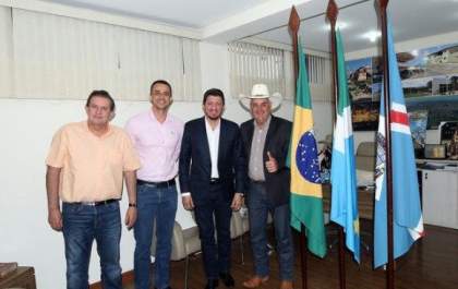 Eduardo Rocha intermedia reunião de deputado goiano com Guerreiro