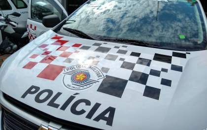 Pintor é preso com 2 revólveres e drogas no Claudionor Cinti