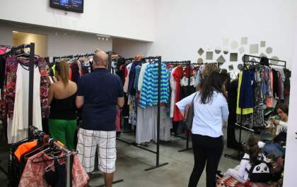 Bazar em prol da Aadefa