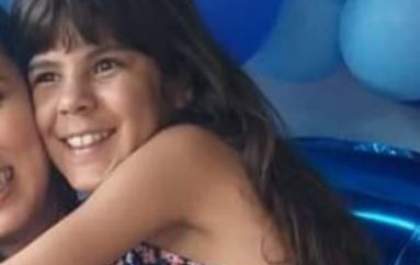 Familiares e amigos se despedem de Kamilly Vitória de 11 anos