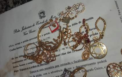 Jovem é preso com bijouterias furtadas em casa no bairro Eldorado