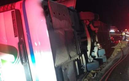 Acidente com ônibus de estudantes deixa um morto e 38 feridos