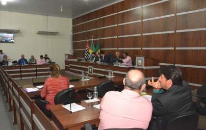 Câmara de Birigui aprova prolongamento de rua e nomeia serviço municipal