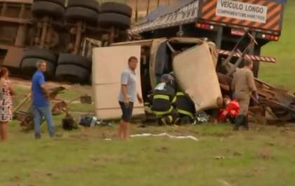 Colisão entre 3 veículos deixa um morto e dois feridos