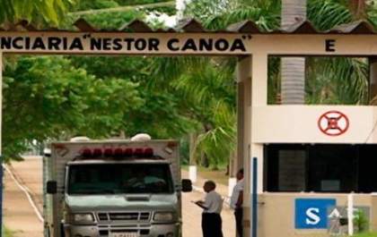 Agentes impedem fuga de presos em penitenciária