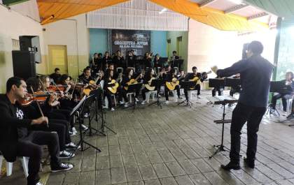 Orquestra Jovem de Ilha Solteira se apresenta na Etec e Arno Hausser