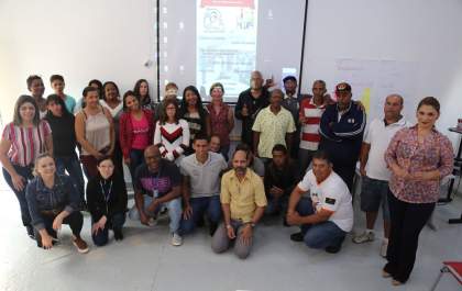 Nova turma do “Frente de Trabalho” inicia curso de garçom