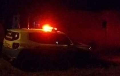 Homem agride, ameaça, corre atrás e foge com carro da ex- mulher no Carandá