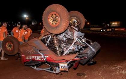 Caio Castro sofre acidente no Rally dos Sertões em Campo Grande