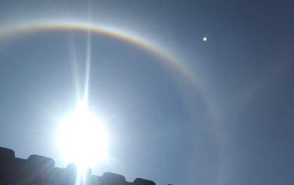 Fenômeno do halo solar chama atenção no céu de Três Lagoas