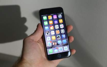 Menina de 12 anos furta celular após pedir água para a vítima