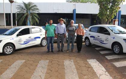 Tamiko entrega quatro novos carros pra Saúde