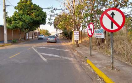 Moradores elaboram abaixo-assinado para mudança em rua no bairro Traitu