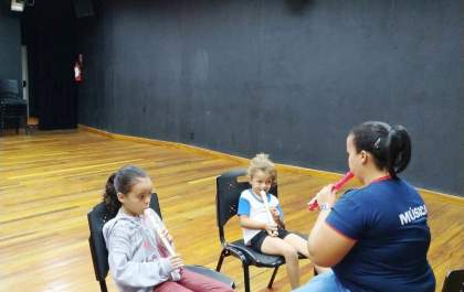 Estação Cidadania oferece aulas gratuitas de flauta doce e canto