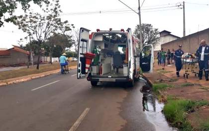 Motociclista fica ferido ao colidir na traseira de outra moto na Eloy Chaves