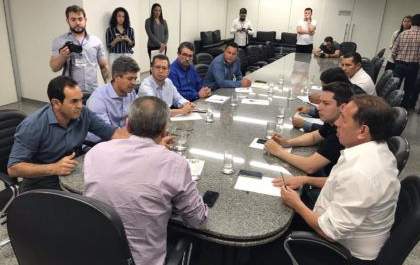Em reunião na Assembleia Legislativa de MS, prefeito de Selvíria consegue apoio para pavimentação da MS-444