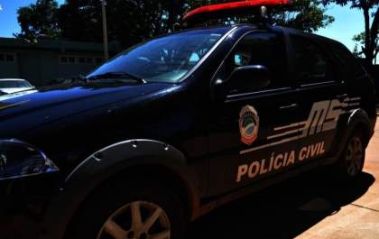 Jovem é preso em flagrante ao agredir namorada com socos no rosto