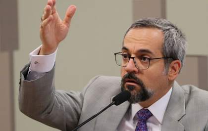 Oferta de vagas em ensino superior a distância é maior que presencial