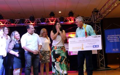 <p>Professora Vanessa Almeida Leide é a Professora Nota 10 de Três Lagoas</p>