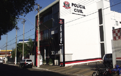 Homem é assassinado com várias facadas em Jales