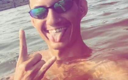 Jovem registra foto momentos antes de morrer afogado