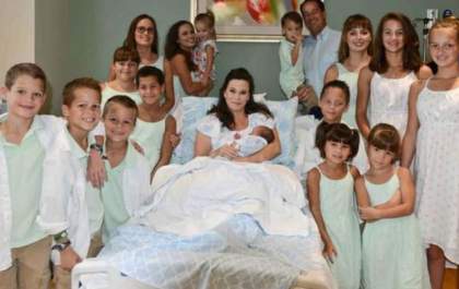 Incrível: Mulher dá a luz ao 16º filho