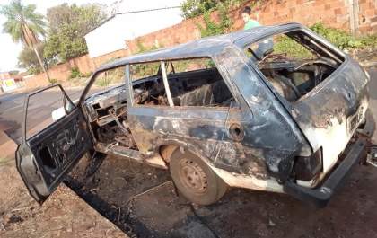 Fábio do lanche tem carro incendiado em Três Lagoas