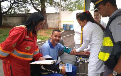 Ação com caminhoneiros alerta para os cuidados com a saúde