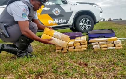 Casal é preso com 34 quilos de maconha em ônibus