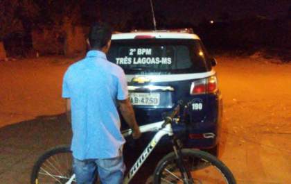 Jovem é flagrado pela PM com bicicleta furtada no Jardim Novo Aeroporto