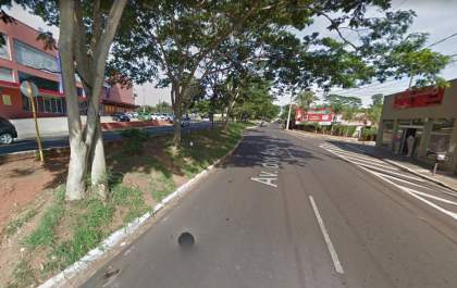 Manutenção em rede de esgoto interdita trecho da Fundadores