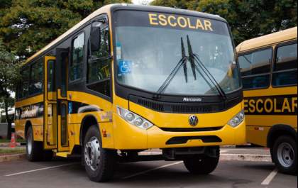 MEC entrega 180 ônibus escolares para municípios do estado de SP