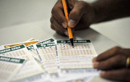 Mega-Sena acumula e próximo concurso deve pagar R$ 105 milhões