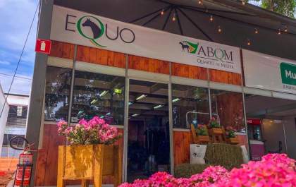 ABQM oferece coquetel para promover Projeto de Equoterapia