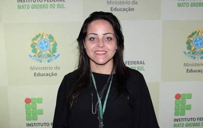 Professora Elaine é a primeira mulher eleita para o cargo de reitora do IFMS