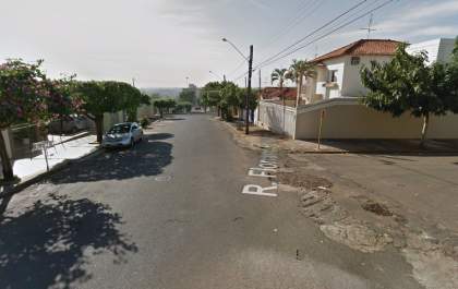 Prefeitura interditará rua Floriano Peixoto para construir sarjetão na rotatória