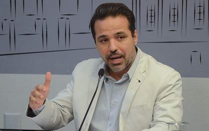 Vereador quer que prefeito convença Estado a reabrir gradualmente o comércio