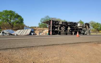 Caminhão transportava explosivos de maneira irregular. Carga iria até Rondônia