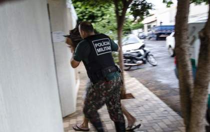 Policial acusado de duplo homicídio passa por exames psicológicos