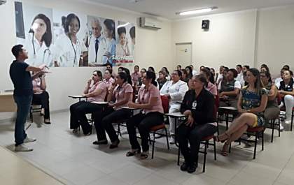 Se TOQUE Se AME! - AME Andradina realiza palestra para colaboradoras em alusão ao Outubro Rosa