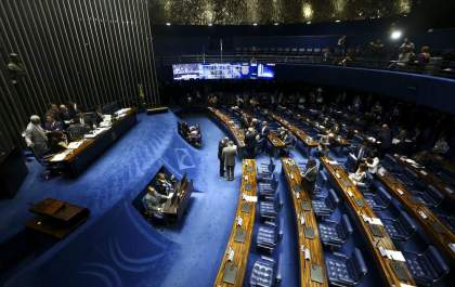 Senado deve concluir terça-feira votação de mudanças na Previdência