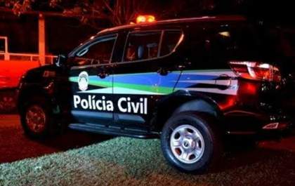 Mulher tem vidro de carro quebrado e bolsa com R$ 600 furtada