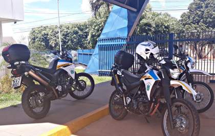Mulher com tornozeleira eletrônica desacata policial no Centro de TL