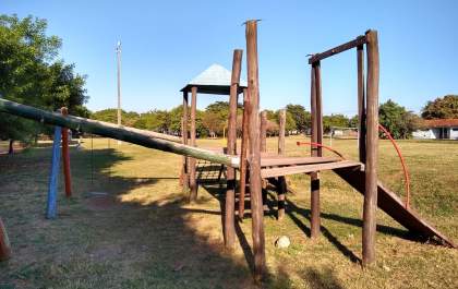 Prefeitura interdita playground na lagoa do Miguelão