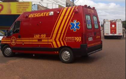 Motociclista desvia de cachorro, vai ao chão e fica ferido no Santa Luzia