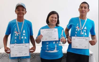 Equipe de escola estadual de Guararapes é prata em Mostra Nacional de Foguetes