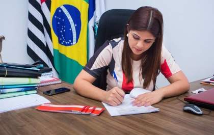 Thauana libera e Elektro inicia obra de alimentador em Nova Independência